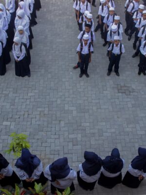 Membentuk Karakter Siswa Di Sekolah