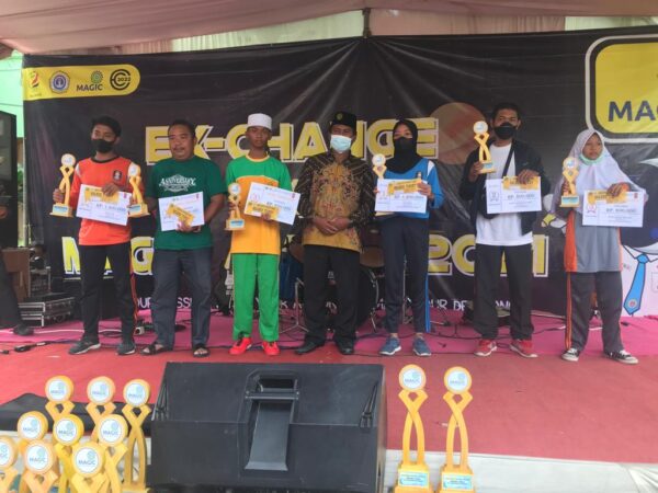 JUARA LOMBA ATLETIK LARI 100 M SE-KABUPATEN GRESIK